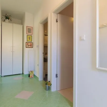 Garden With Terrace And Grill * Pula