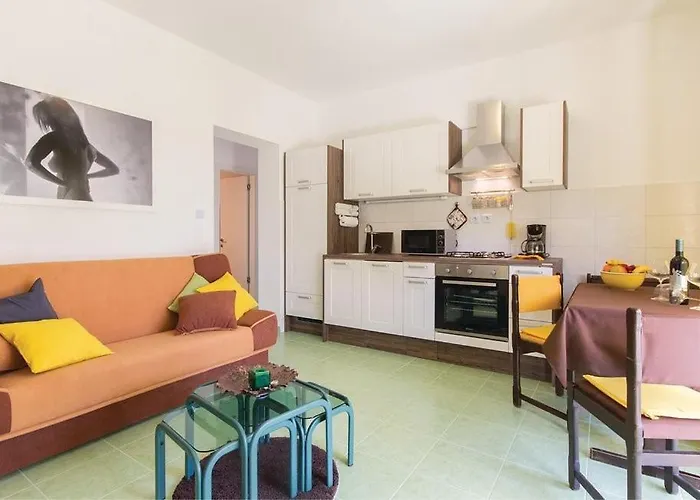 Garden With Terrace And Grill Apartment *