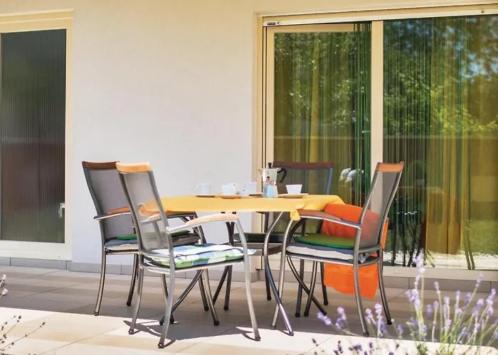 Garden With Terrace And Grill * 普拉